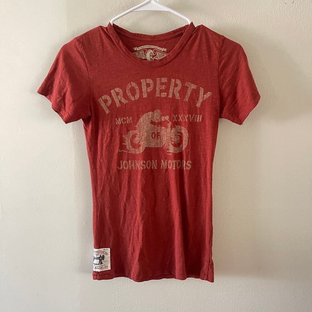 Johnson Motors Inc Womens S Red Sunset Garage Works Graphic Tee Single Stitch
